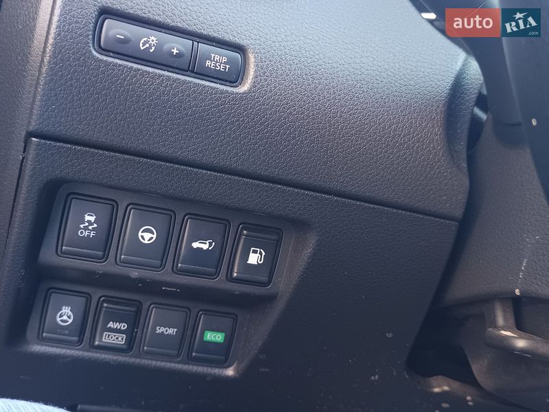 Внедорожник / Кроссовер Nissan Rogue 2019 в Киеве