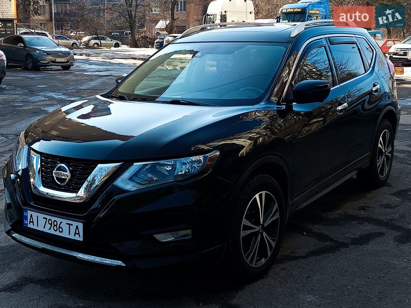 Внедорожник / Кроссовер Nissan Rogue 2019 в Киеве