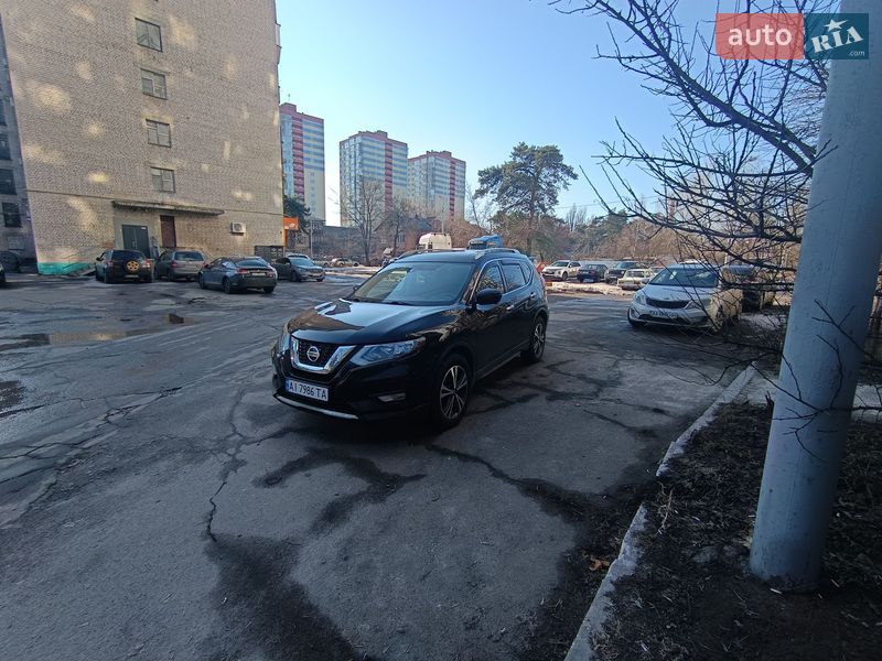 Внедорожник / Кроссовер Nissan Rogue 2019 в Киеве