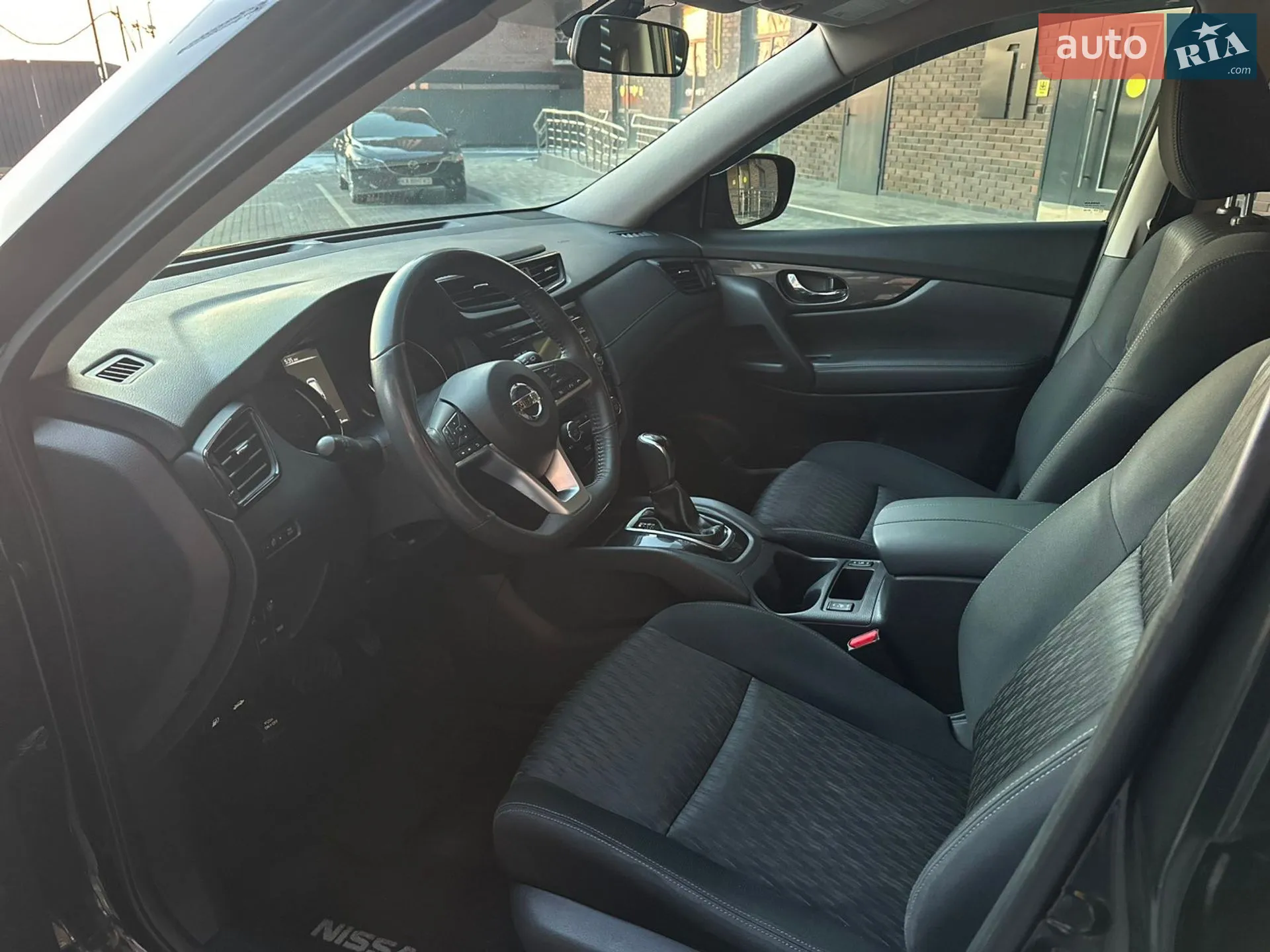 2017 Nissan Rogue - мініатюра 18