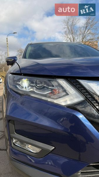 Внедорожник / Кроссовер Nissan Rogue 2017 в Кропивницком