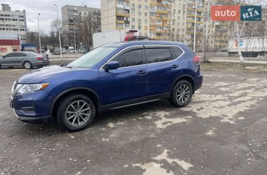 Внедорожник / Кроссовер Nissan Rogue 2017 в Харькове