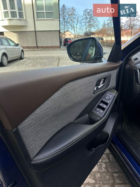 Позашляховик / Кросовер Nissan Rogue 2021 в Івано-Франківську