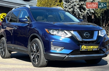 Позашляховик / Кросовер Nissan Rogue 2018 в Львові
