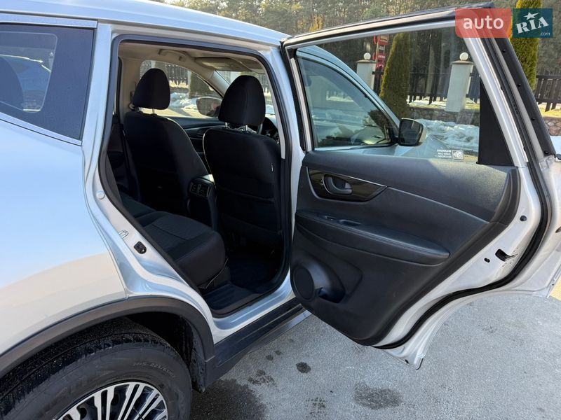 Внедорожник / Кроссовер Nissan Rogue 2019 в Киеве