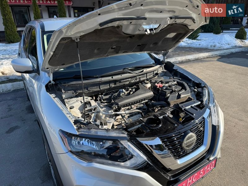 Внедорожник / Кроссовер Nissan Rogue 2019 в Киеве