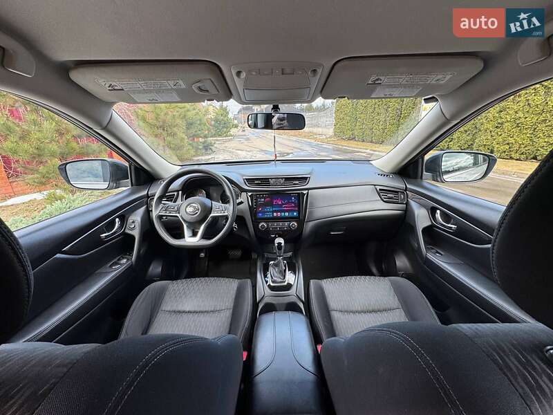 Внедорожник / Кроссовер Nissan Rogue 2016 в Киеве