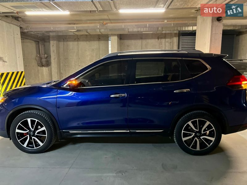 Внедорожник / Кроссовер Nissan Rogue 2016 в Львове