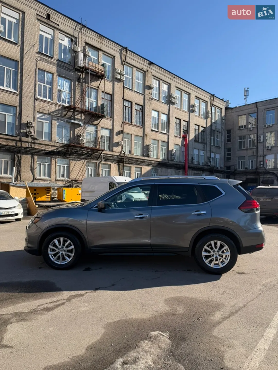 2017 Nissan Rogue - мініатюра 2
