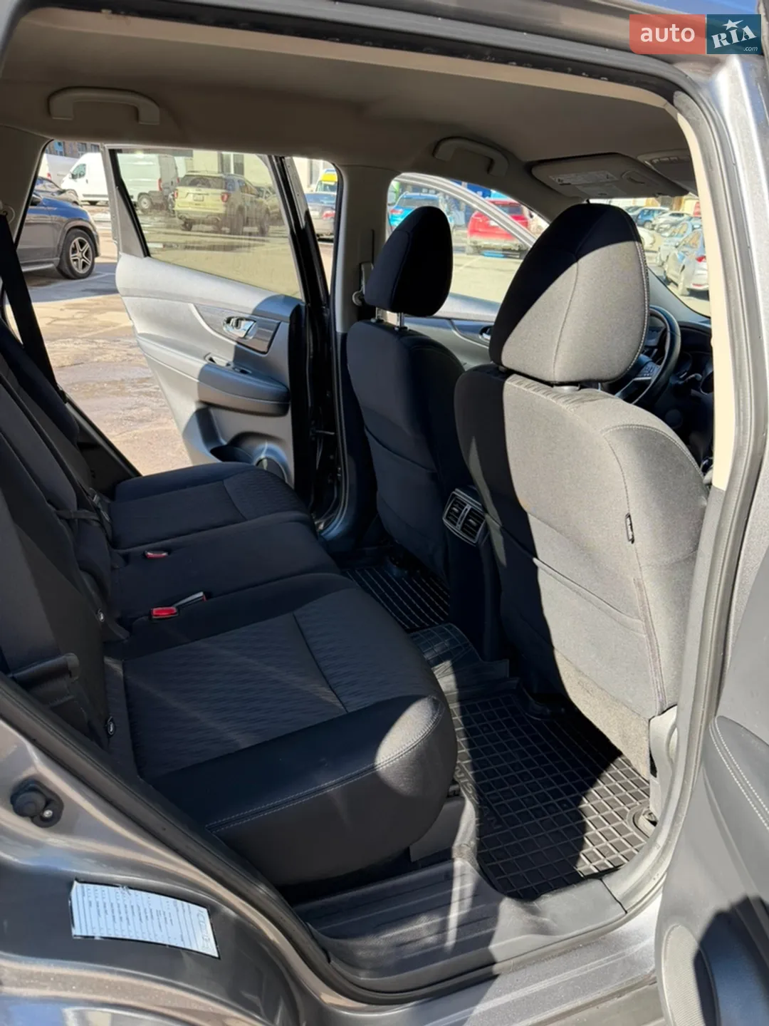2017 Nissan Rogue - мініатюра 13