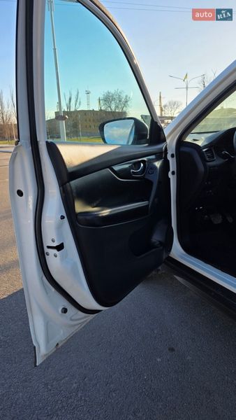 Внедорожник / Кроссовер Nissan Rogue 2017 в Измаиле