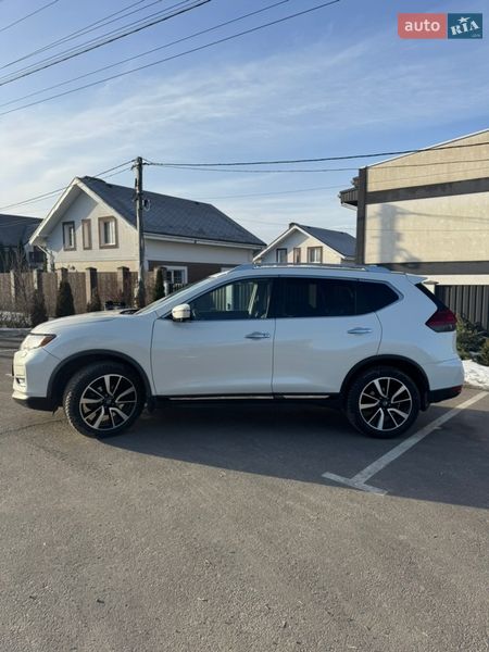 Внедорожник / Кроссовер Nissan Rogue 2018 в Киеве