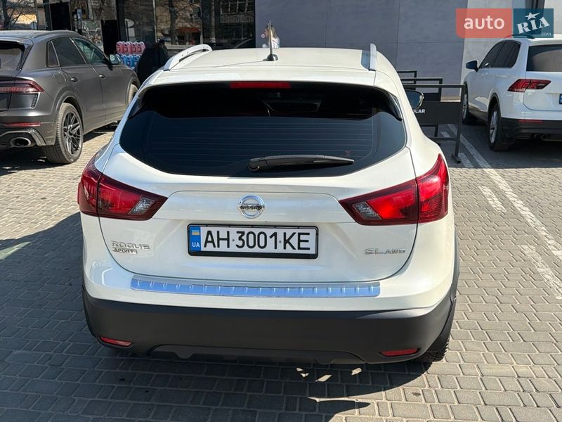 Внедорожник / Кроссовер Nissan Rogue 2017 в Одессе