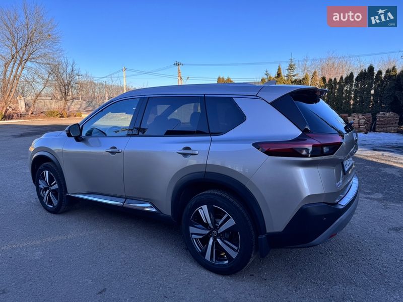 Внедорожник / Кроссовер Nissan Rogue 2021 в Киеве