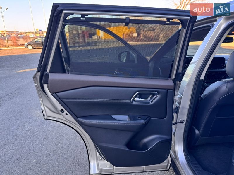 Внедорожник / Кроссовер Nissan Rogue 2021 в Киеве