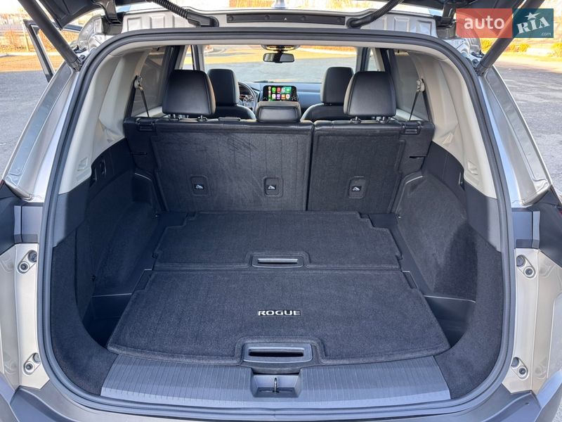 Внедорожник / Кроссовер Nissan Rogue 2021 в Киеве