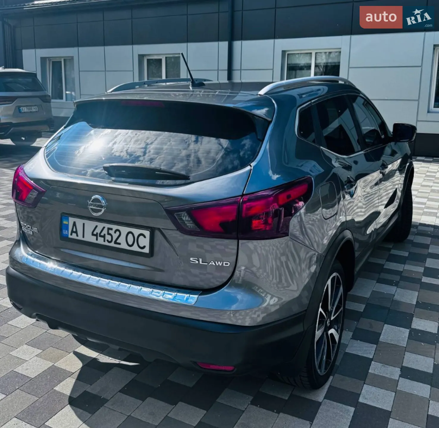 2018 Nissan Rogue - мініатюра 3