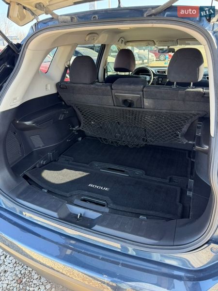 Внедорожник / Кроссовер Nissan Rogue 2016 в Ивано-Франковске