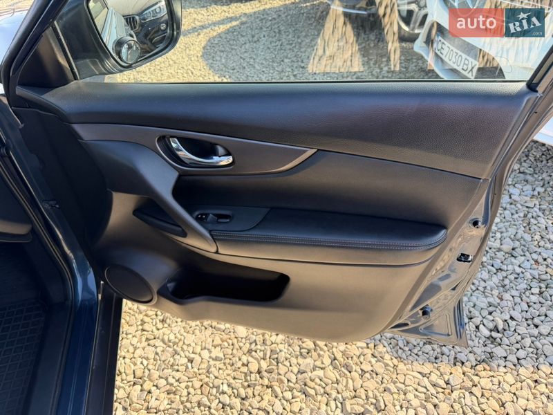 Внедорожник / Кроссовер Nissan Rogue 2016 в Ивано-Франковске