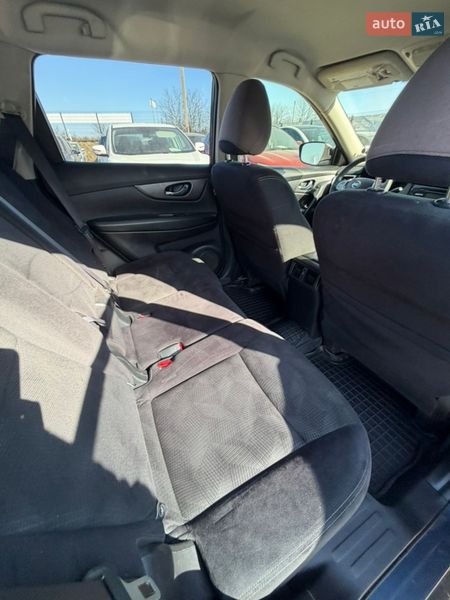 Внедорожник / Кроссовер Nissan Rogue 2016 в Ивано-Франковске