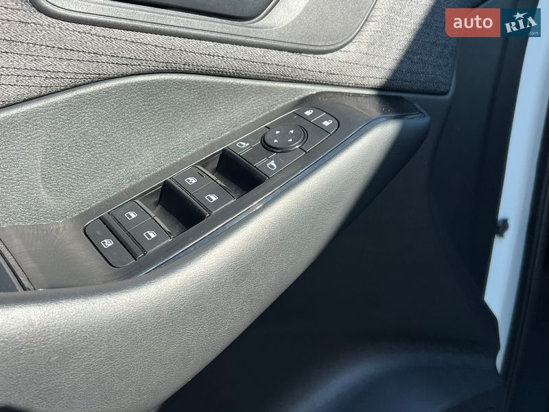 Внедорожник / Кроссовер Nissan Rogue 2023 в Житомире