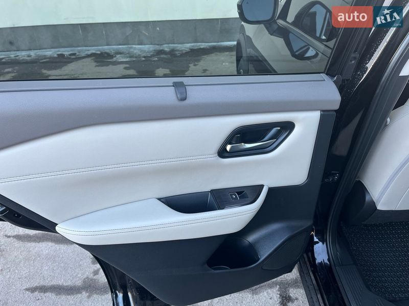 Внедорожник / Кроссовер Nissan Rogue 2024 в Полтаве