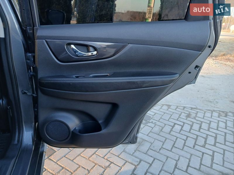 Внедорожник / Кроссовер Nissan Rogue 2018 в Кременце