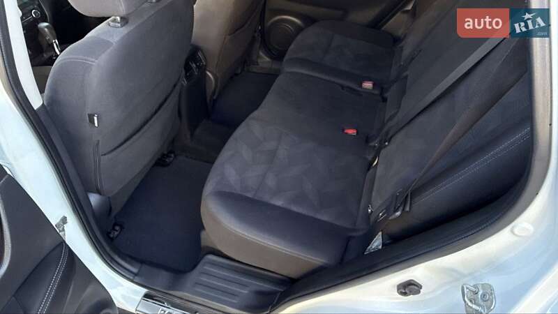 Внедорожник / Кроссовер Nissan Rogue 2016 в Днепре