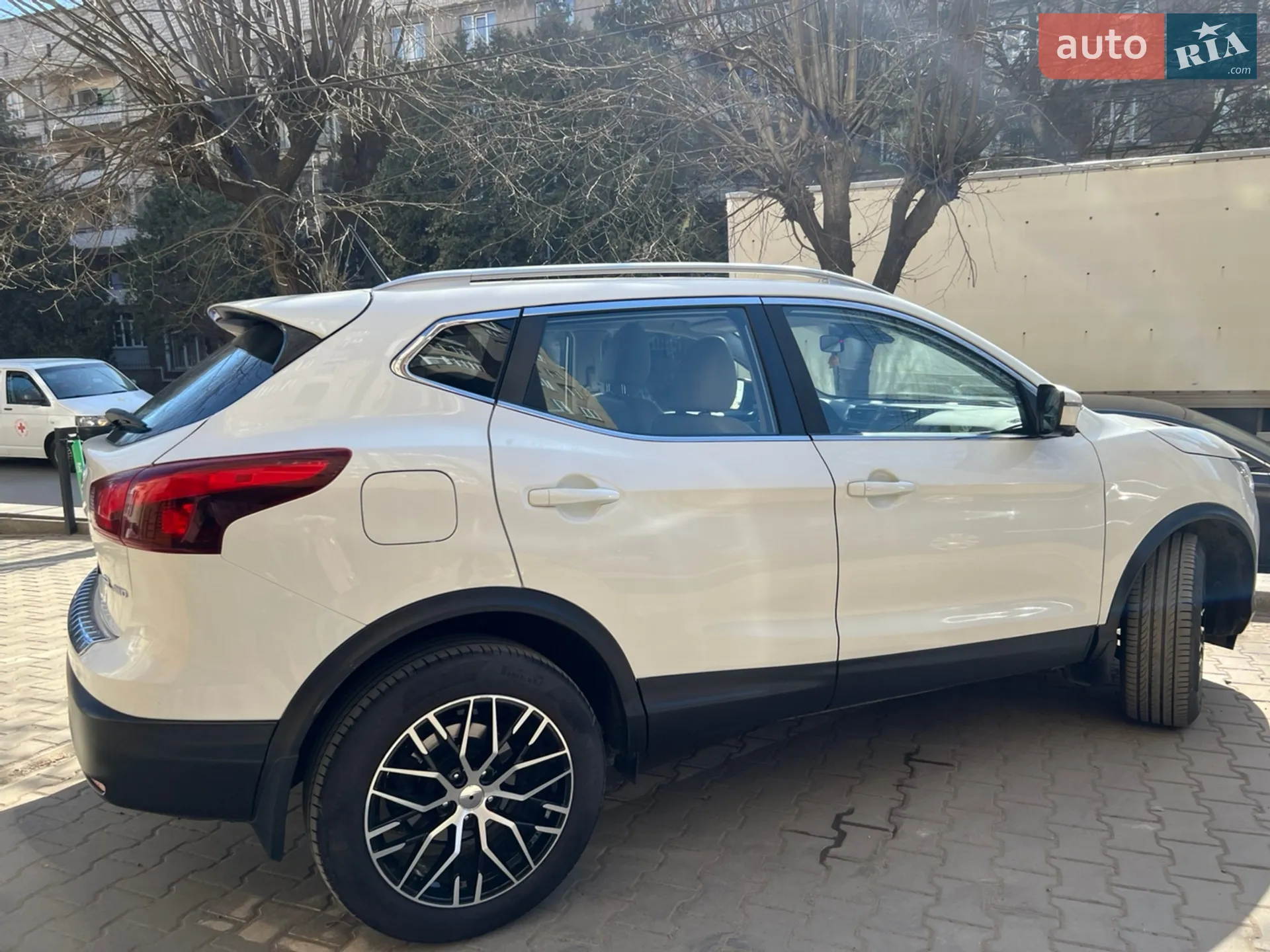 2018 Nissan Rogue - мініатюра 2