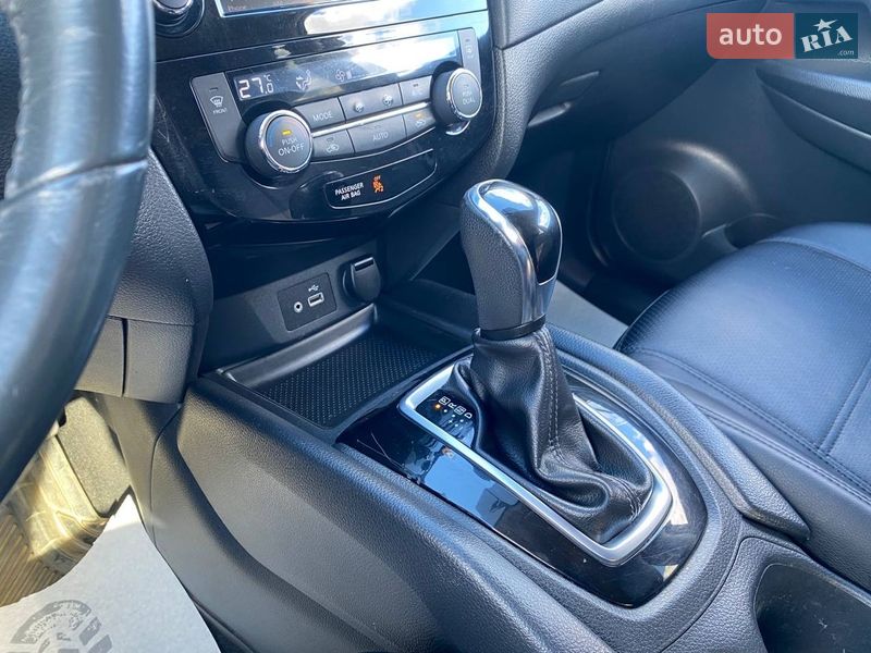 Внедорожник / Кроссовер Nissan Rogue 2018 в Житомире