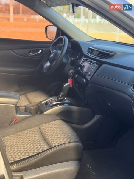 Внедорожник / Кроссовер Nissan Rogue 2017 в Лубнах