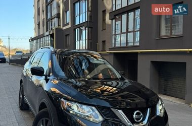 Внедорожник / Кроссовер Nissan Rogue 2016 в Ивано-Франковске