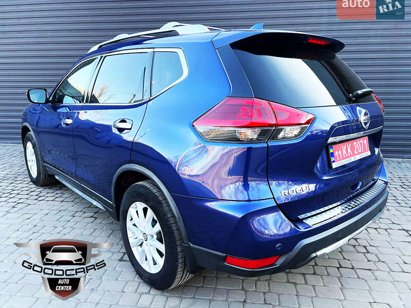 Внедорожник / Кроссовер Nissan Rogue 2018 в Каменском