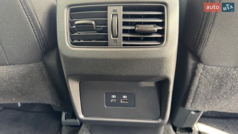 Позашляховик / Кросовер Nissan Rogue 2023 в Одесі