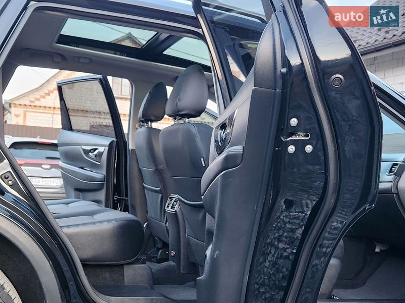 Внедорожник / Кроссовер Nissan Rogue 2019 в Виннице