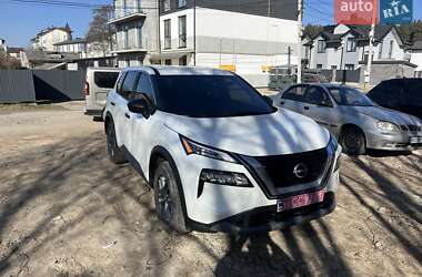Внедорожник / Кроссовер Nissan Rogue 2023 в Львове