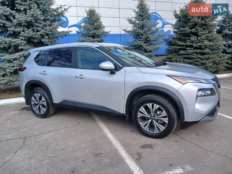 Внедорожник / Кроссовер Nissan Rogue 2023 в Броварах