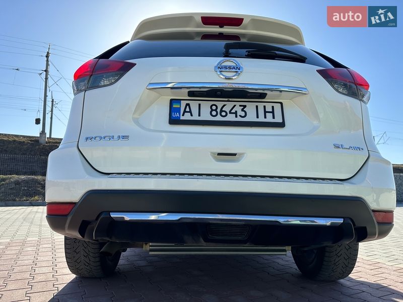 Позашляховик / Кросовер Nissan Rogue 2016 в Ірпені