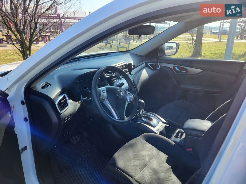 Внедорожник / Кроссовер Nissan Rogue 2015 в Львове