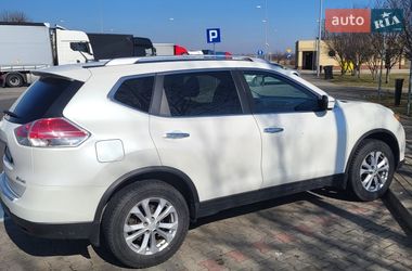 Внедорожник / Кроссовер Nissan Rogue 2015 в Львове