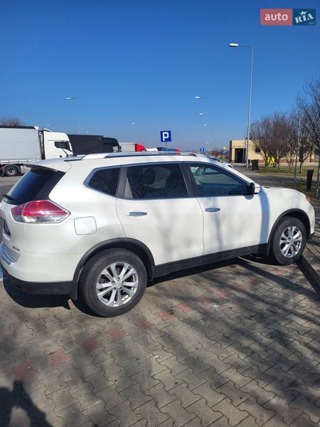 Внедорожник / Кроссовер Nissan Rogue 2015 в Львове