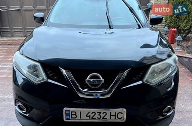 Внедорожник / Кроссовер Nissan Rogue 2016 в Полтаве