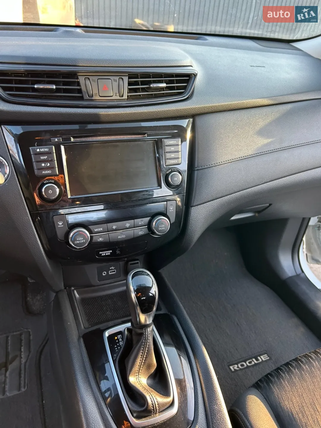 2018 Nissan Rogue - мініатюра 10