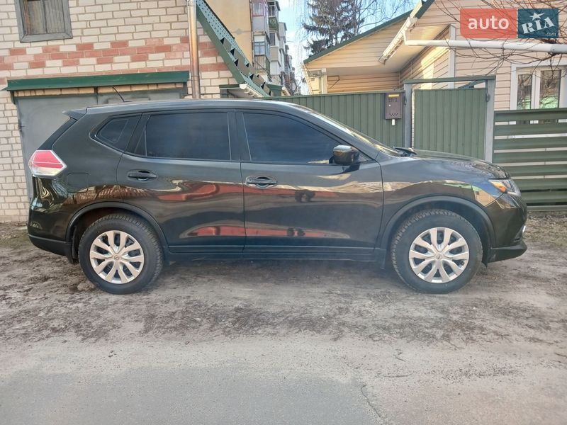 Внедорожник / Кроссовер Nissan Rogue 2016 в Чернигове