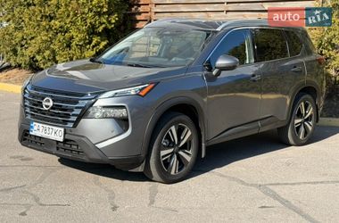 Позашляховик / Кросовер Nissan Rogue 2024 в Києві