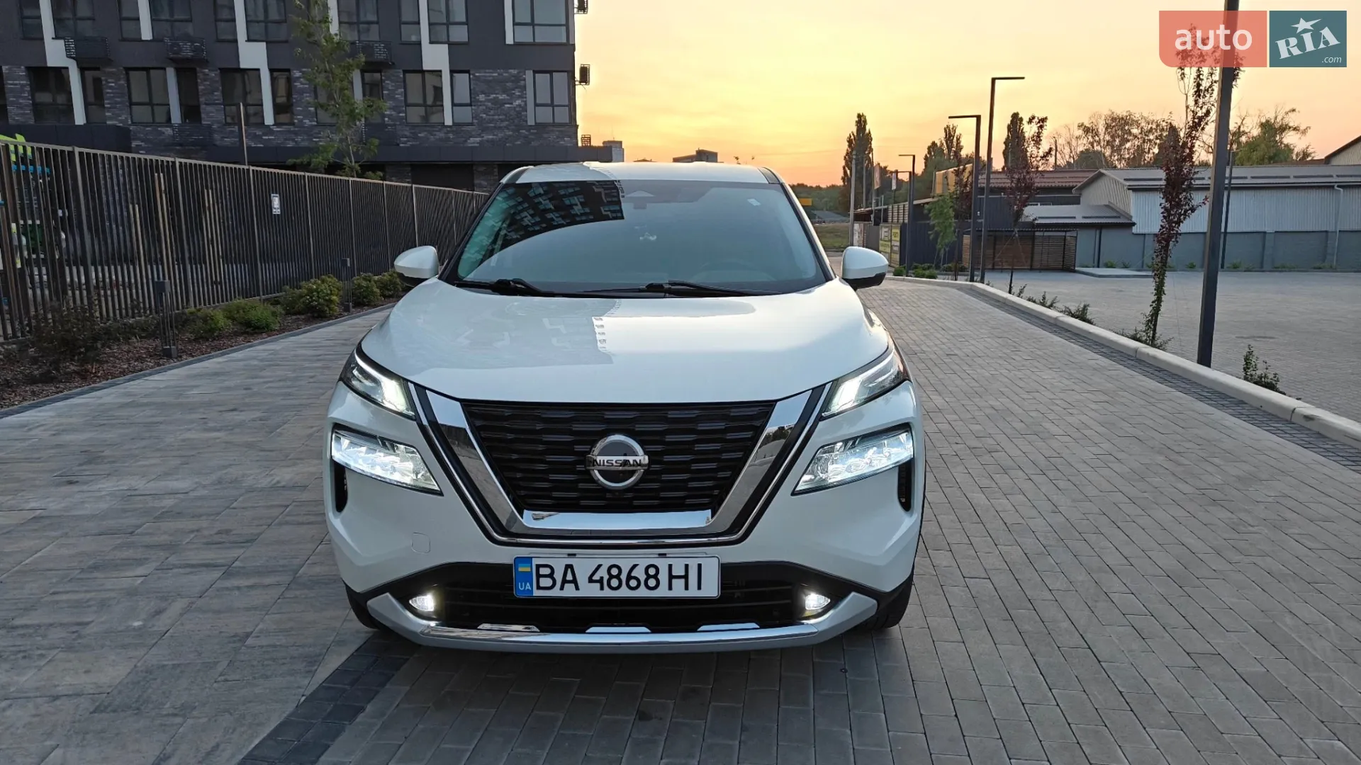 2021 Nissan Rogue - мініатюра 2
