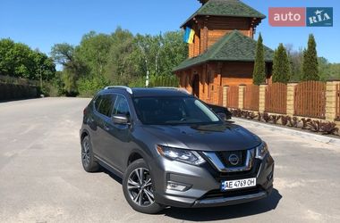 Внедорожник / Кроссовер Nissan Rogue 2017 в Днепре
