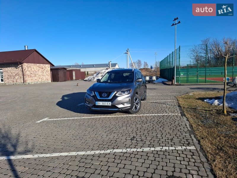 Внедорожник / Кроссовер Nissan Rogue 2016 в Шепетовке