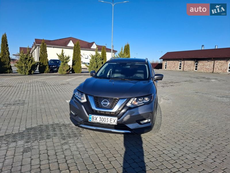 Внедорожник / Кроссовер Nissan Rogue 2016 в Шепетовке