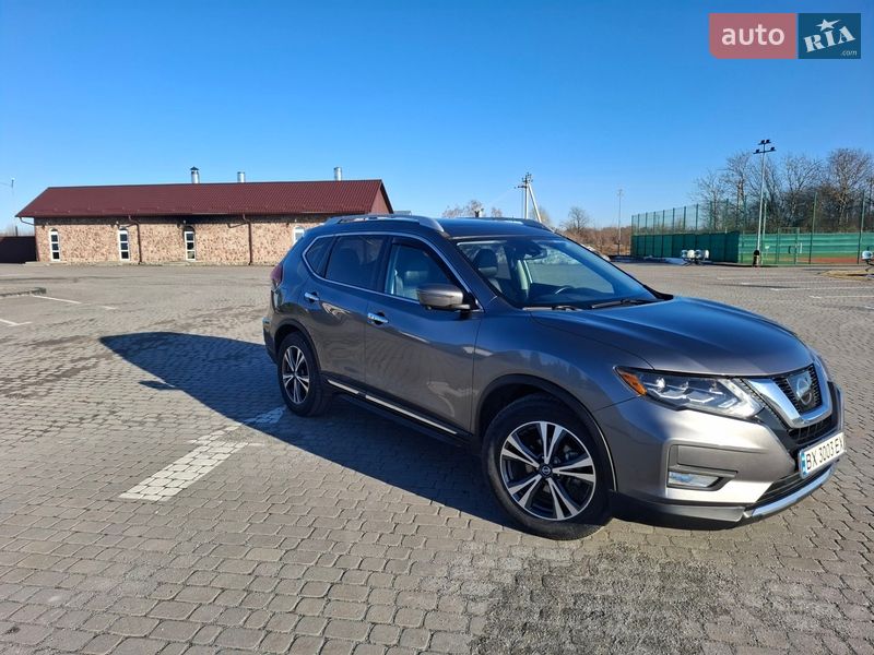 Внедорожник / Кроссовер Nissan Rogue 2016 в Шепетовке